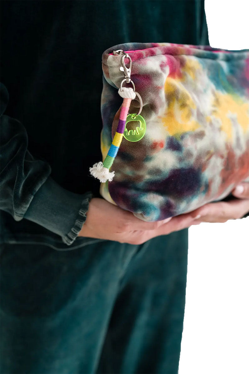 Love Joy Victory Batik-Clutch Luce Kosmetikbeutel Pouche Samt-Stoff Rainbow Bio-Baumwolle