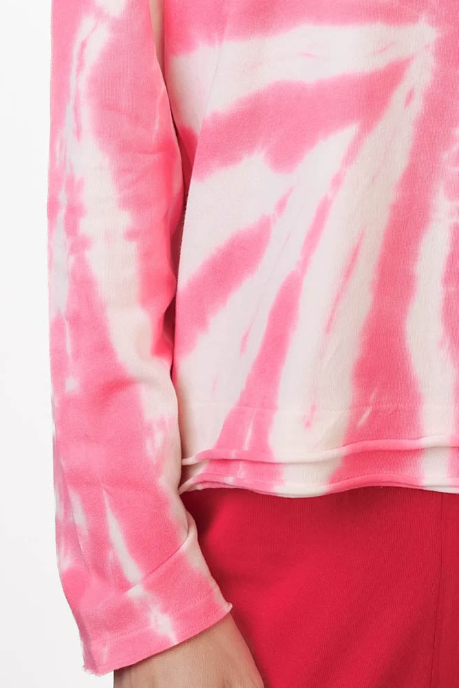 Love Joy Victory Batik-Longsleeve Maybell Rosa Weiß Tie & Dye Relaxed-Fit Model Detail