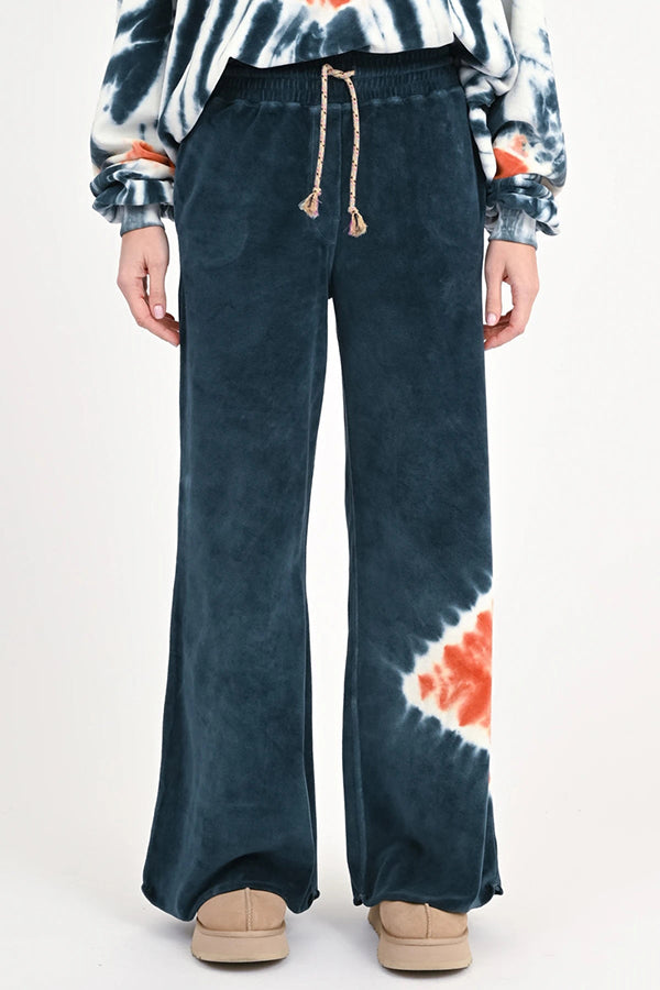 Love Joy Victory Batik Sweathose Luna Samt-Haptik Velvet-Stoff 100% Bio-Baumwolle Dark Sky Relaxed-Fit Elastischer Bund