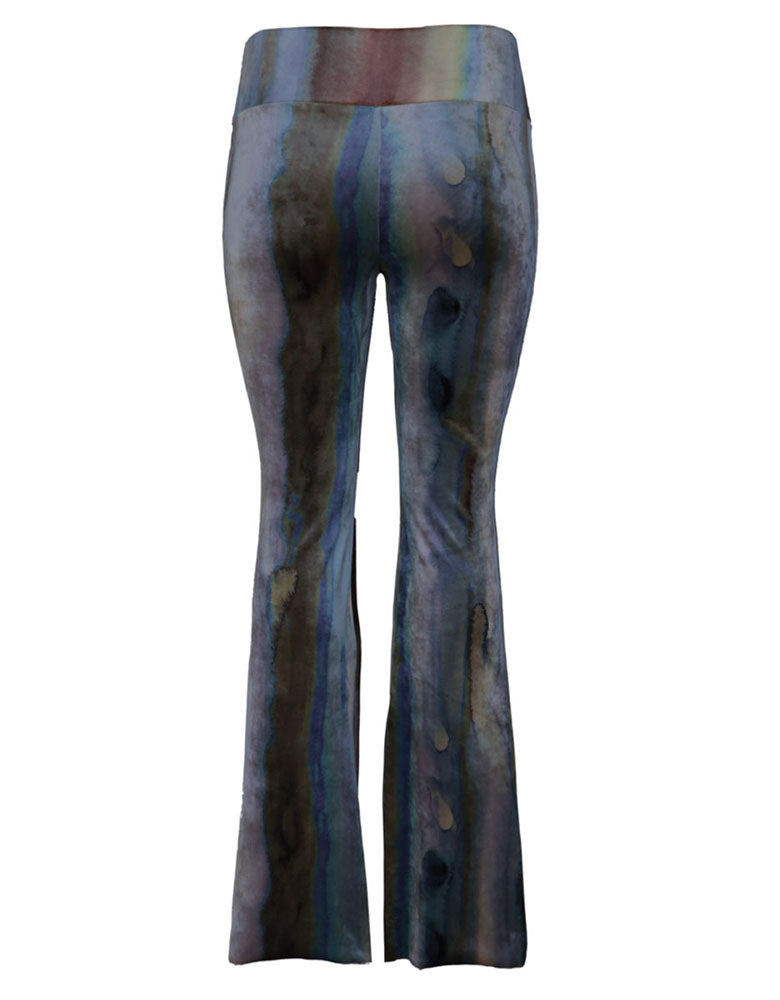 Love Joy Victory Batik Sweatpants Kala Flared Schlaghose Multicolor Velvet-Stoff Samt-Optik Bio-Baumwolle Multicolor Rückseite