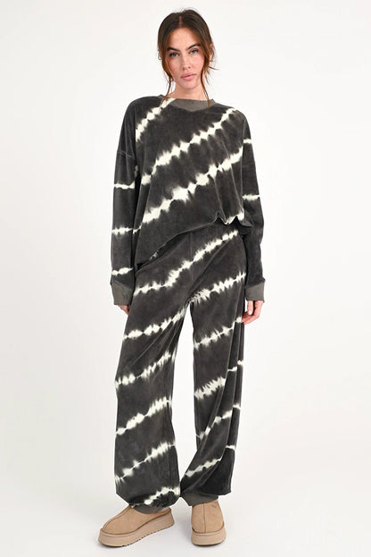 Love Joy Victory Batik Sweatpants Perry Jogger Streifen Samt-Haptik Velvet-Stoff 100% Bio-Baumwolle Relaxed-Fit Model