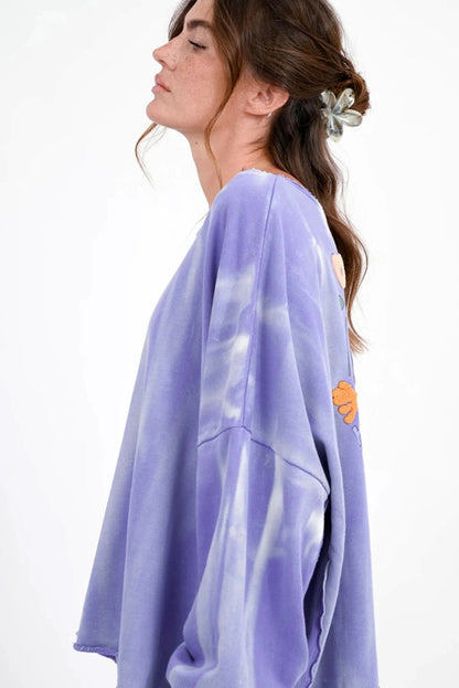 Love Joy Victory Batik Sweatshirt Hilda Oversize Rückenprint Lila Iris Blue Model 3