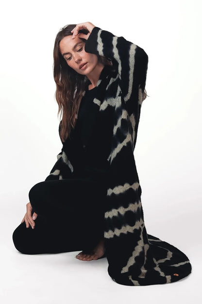 Love Joy Victory Kaschmir-Mantel Jasmin Multi Black Schwarz Beige Zebra-Print Casual-Fit Model 5
