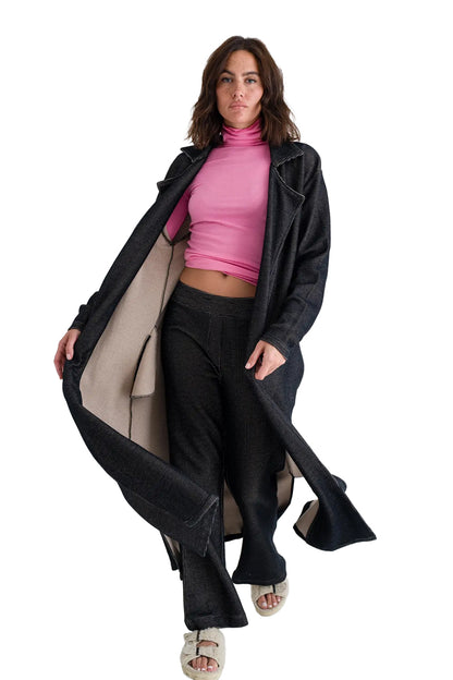 Love Joy Victory Langer Mantel Ona Schwarz Beige Organic Cotton