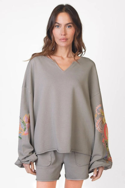 Love Joy Victory Sweatshirt Alamosa Stickerei Grau Model 1