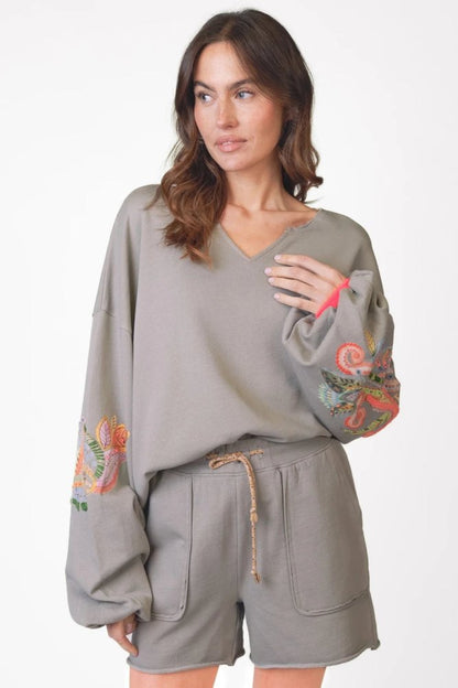 Love Joy Victory Sweatshirt Alamosa Stickerei Grau Model 3