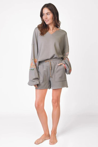 Love Joy Victory Sweatshirt Alamosa Stickerei Grau Model 6