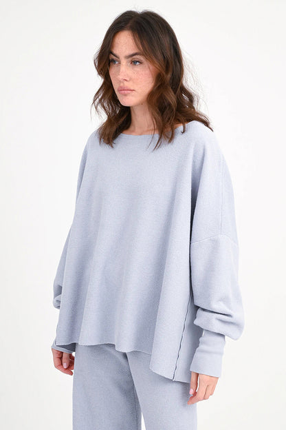 Love Joy Victory Sweatshirt Hilda Sky Blue Hellblau Bio-Baumwolle Model 3