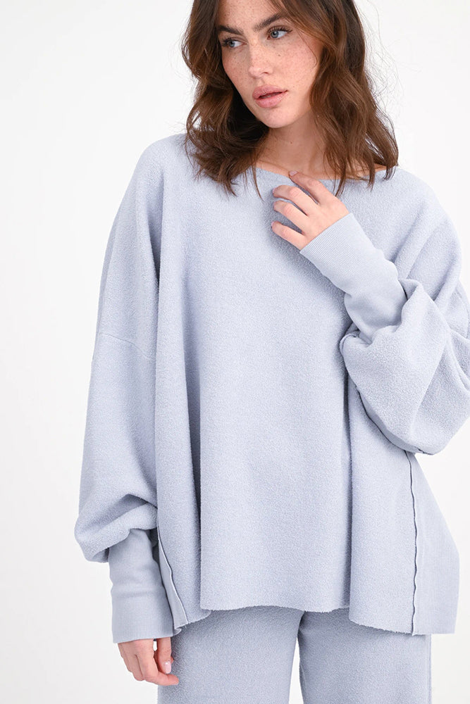Love Joy Victory Sweatshirt Hilda Sky Blue Hellblau Bio-Baumwolle Model 4