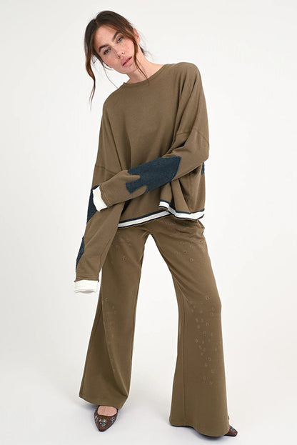 Love Joy Victory Sweatshirt Hopewell Oliv Terry Patches 100% Bio-Baumwolle Relaxed-Fit Model 3