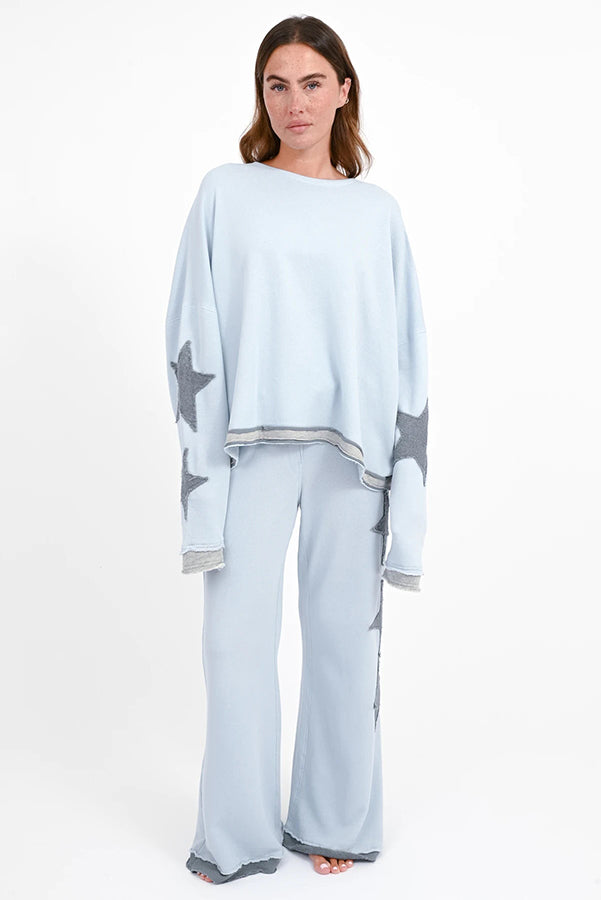 Love Joy Victory Sweatshirt Hopewell Stern-Patches Blue Ice Grau Bio-Baumwolle Model 5