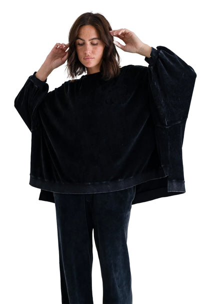 Love Joy Victory Samt Sweatshirt Izar Oversize Schwarz Organic Cotton