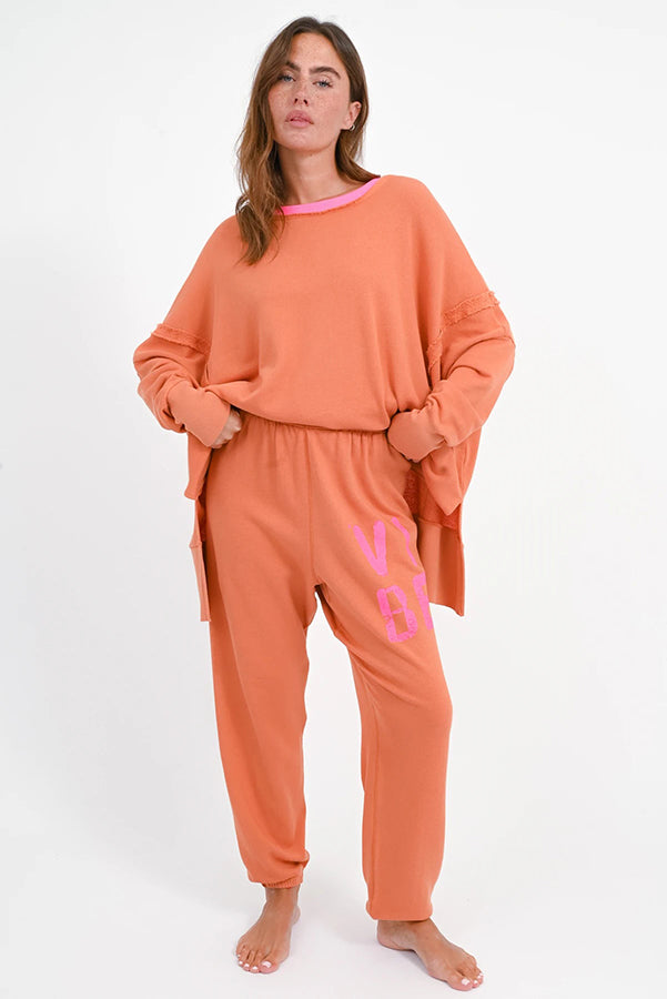 Love Joy Victory Sweatshirt Kriz Vibe Print Oversize Terracotta Coral Pink Model 6