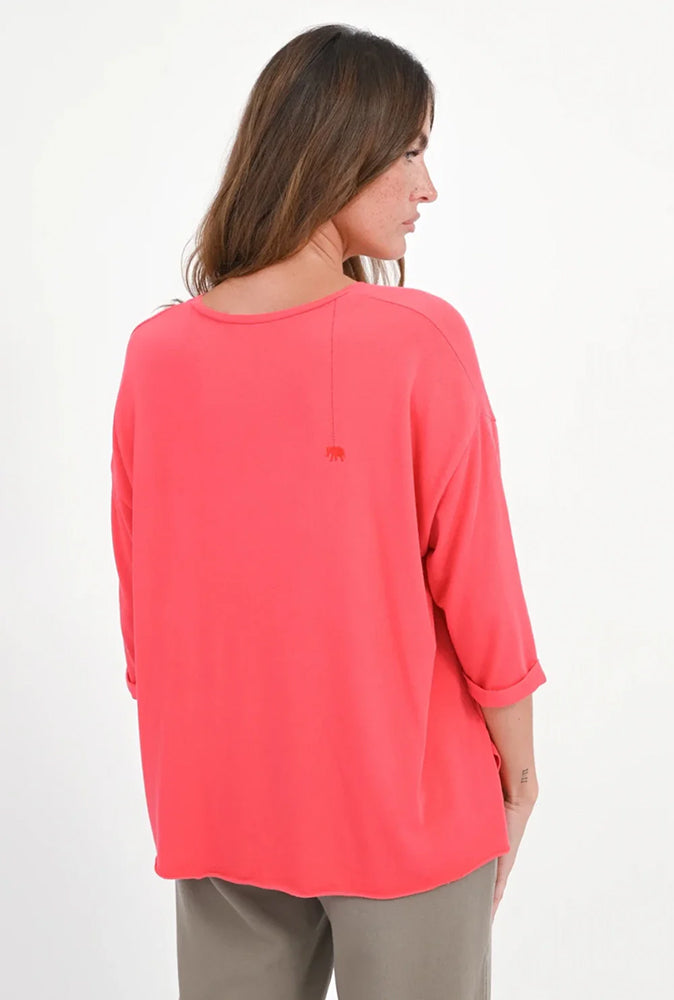 Love Joy Victory T-Shirt Mola Organic Cotton Modal Geranium Model 2