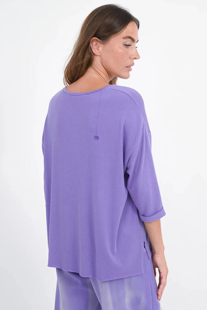 Love Joy Victory T-Shirt Mola Organic Cotton Modal Lila Irisblue Model 3