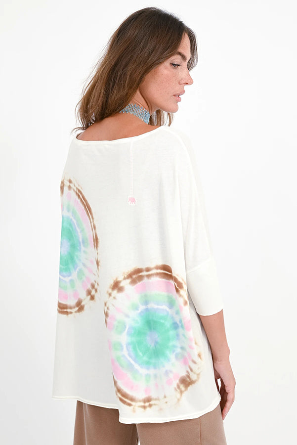 Love Joy Victory T-Shirt Papu Batik Oversize Bio-Baumwolle Model 4
