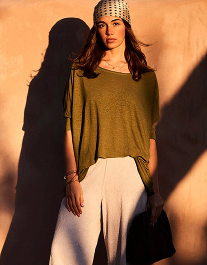 Love Joy Victory T-Shirt Papu Leinen-Lyocell-Mix Oversize Khaki Model