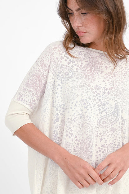 Love Joy Victory T-Shirt Papu Paisley-Muster Transparent Oversize Bio-Baumwolle Beige Model