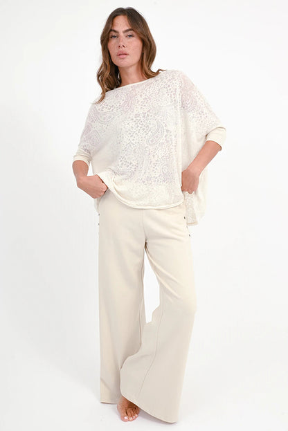 Love Joy Victory T-Shirt Papu Paisley-Muster Transparent Oversize Bio-Baumwolle Beige Model 6