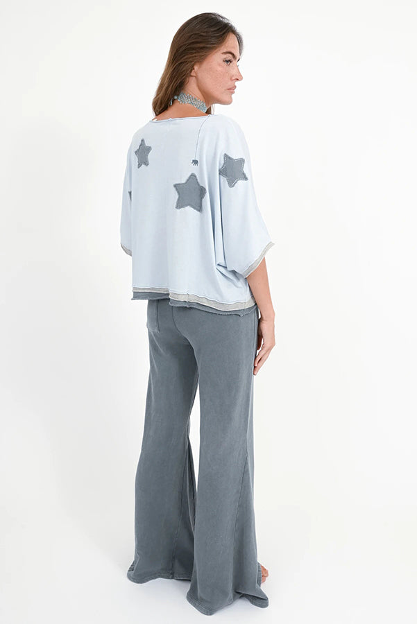 Love Joy Victory T-Shirt Rumbia Stern-Patches Blue Ice Grau Bio-Baumwolle
Model 4