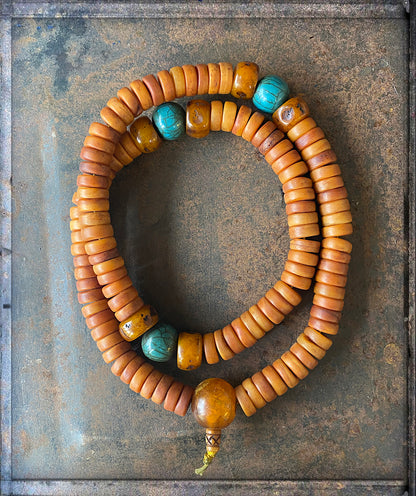 Mala-Kette Boho Resin-Perlen Cognac Flat Howlith Bone Türkis 82 cm Lang
