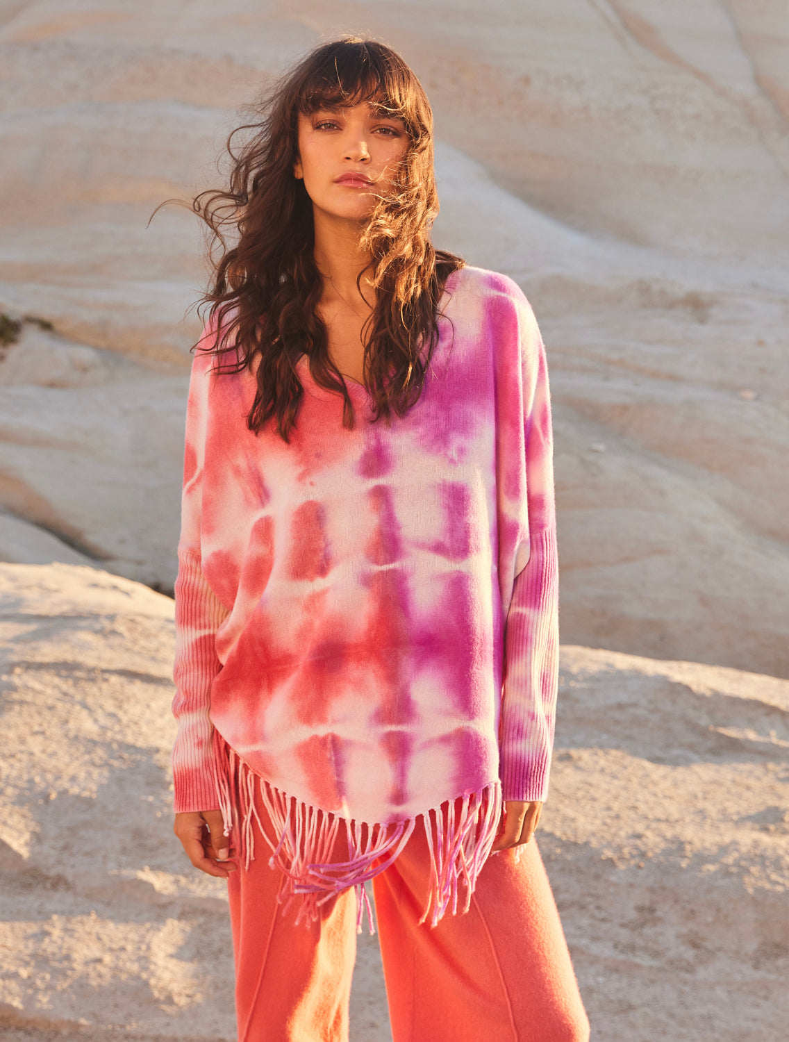 Notshy Batik Poncho Pullover Fransensaum Pink Coral Weiß Rippärmel Tie & Dye