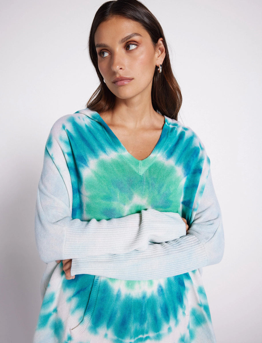 Notshy Batik-Hoodie Kaschmir Canyon Tie & Dye Hellblau Türkis Model 2