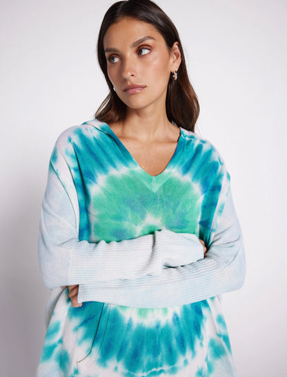 Notshy Batik-Hoodie Kaschmir Canyon Tie & Dye Hellblau Türkis Model 2