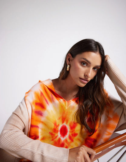 Notshy Batik-Hoodie Kaschmir Canyon Tie & Dye Sunny Model 4