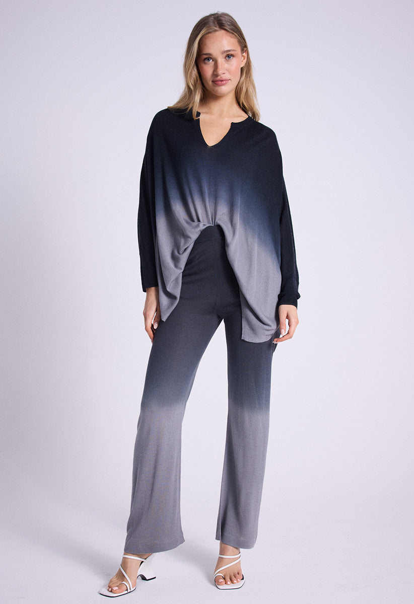 Notshy Batikhose Aki Modal-Kaschmir-Mix Dip Dye Farbverlauf Grau Anthrazit Straight Fit Elastischer Bund Model
