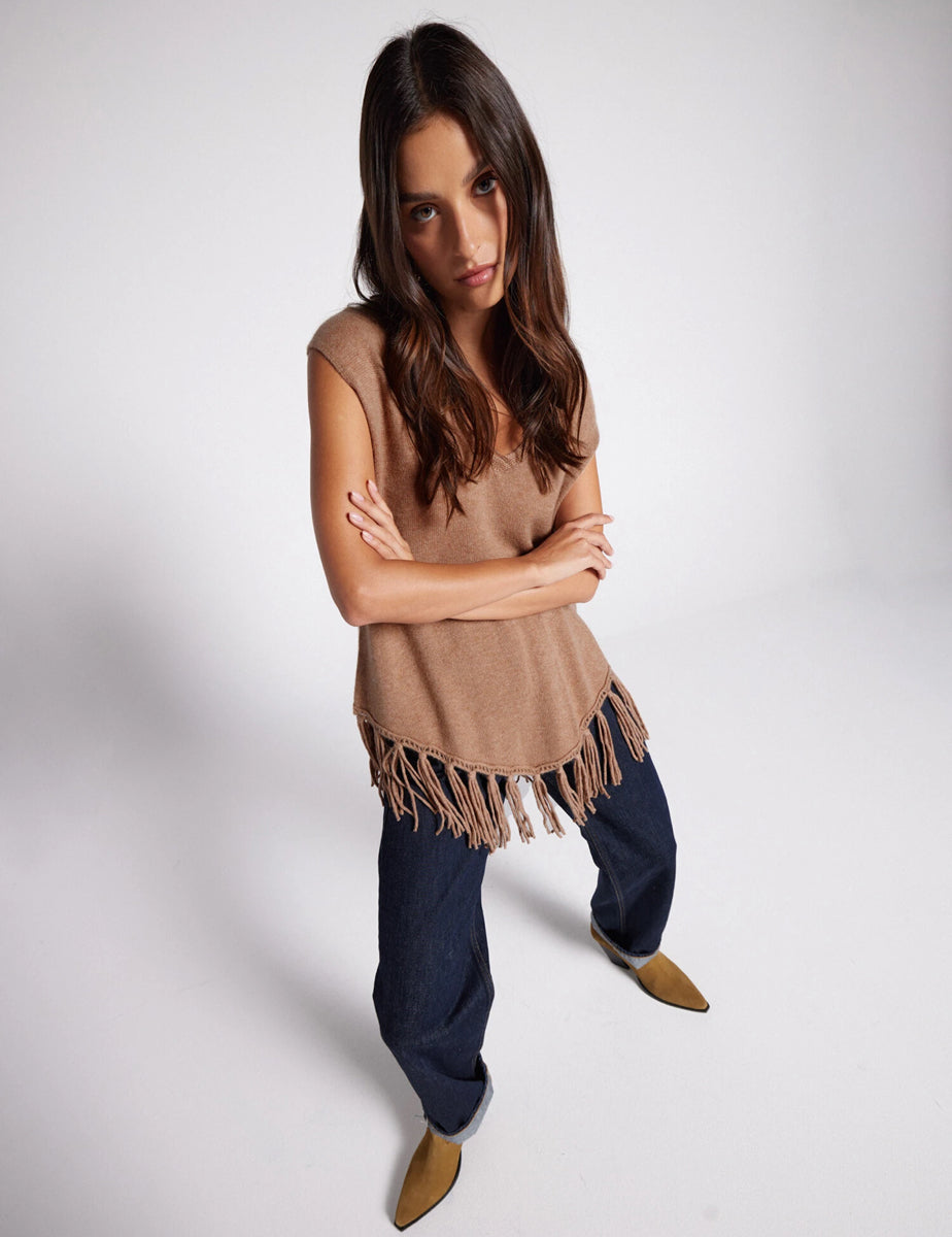 Notshy Fransen-Poncho Kaschmir Kalari V-Ausschnitt Camel Model 4