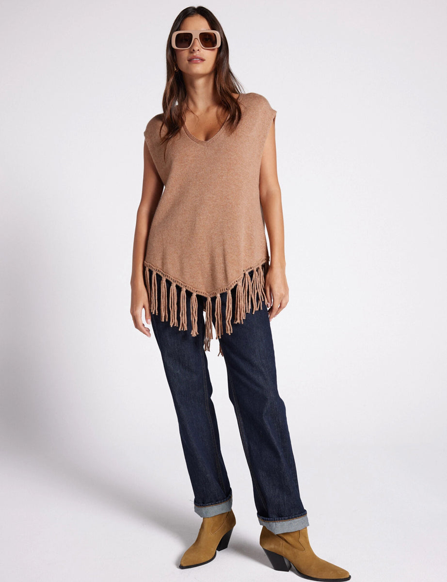 Notshy Fransen-Poncho Kaschmir Kurzarm Kalari V-Ausschnitt Camel Model