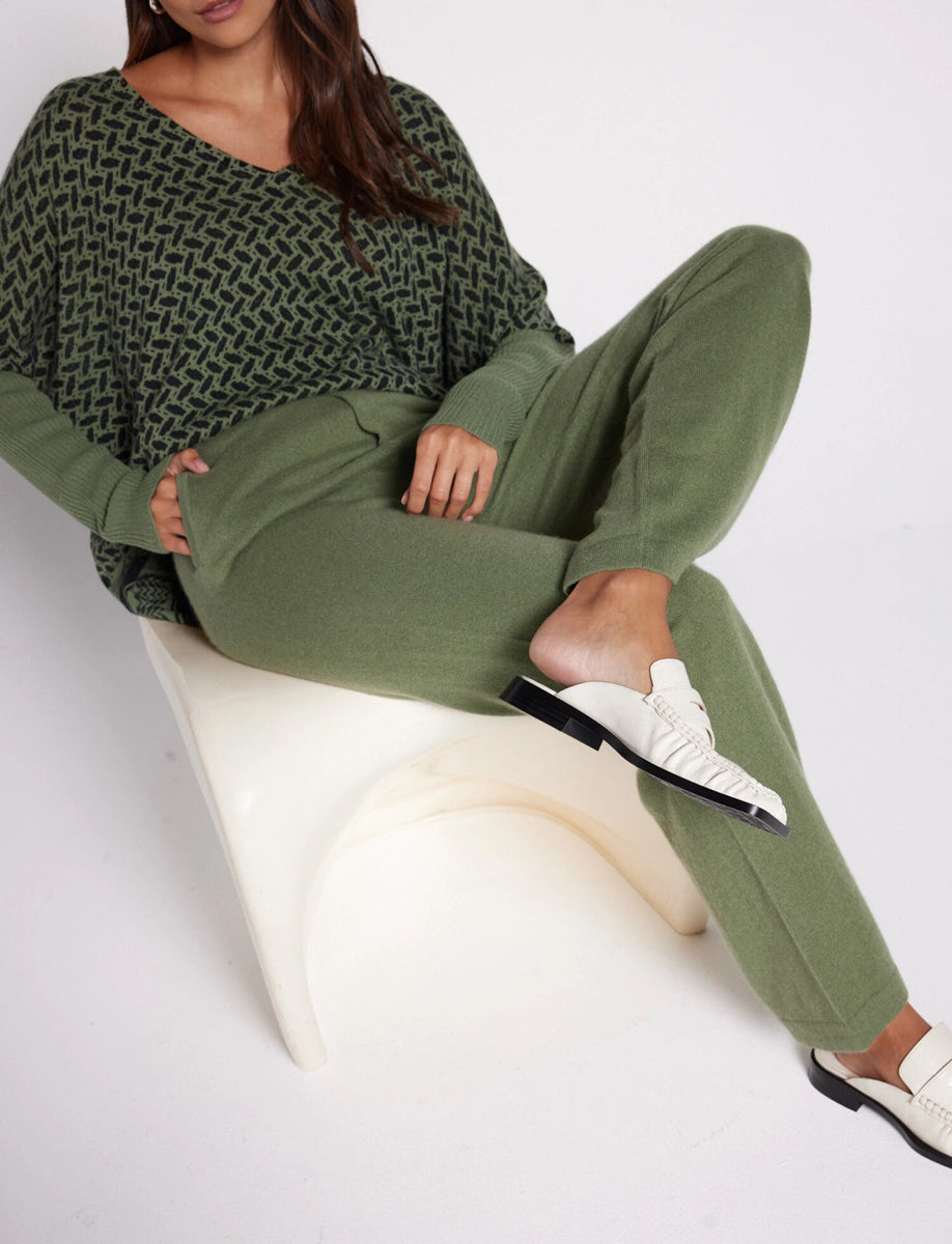 Notshy Kaschmir Hose Dulcina Oliv Lichen Straight-Fit Detail