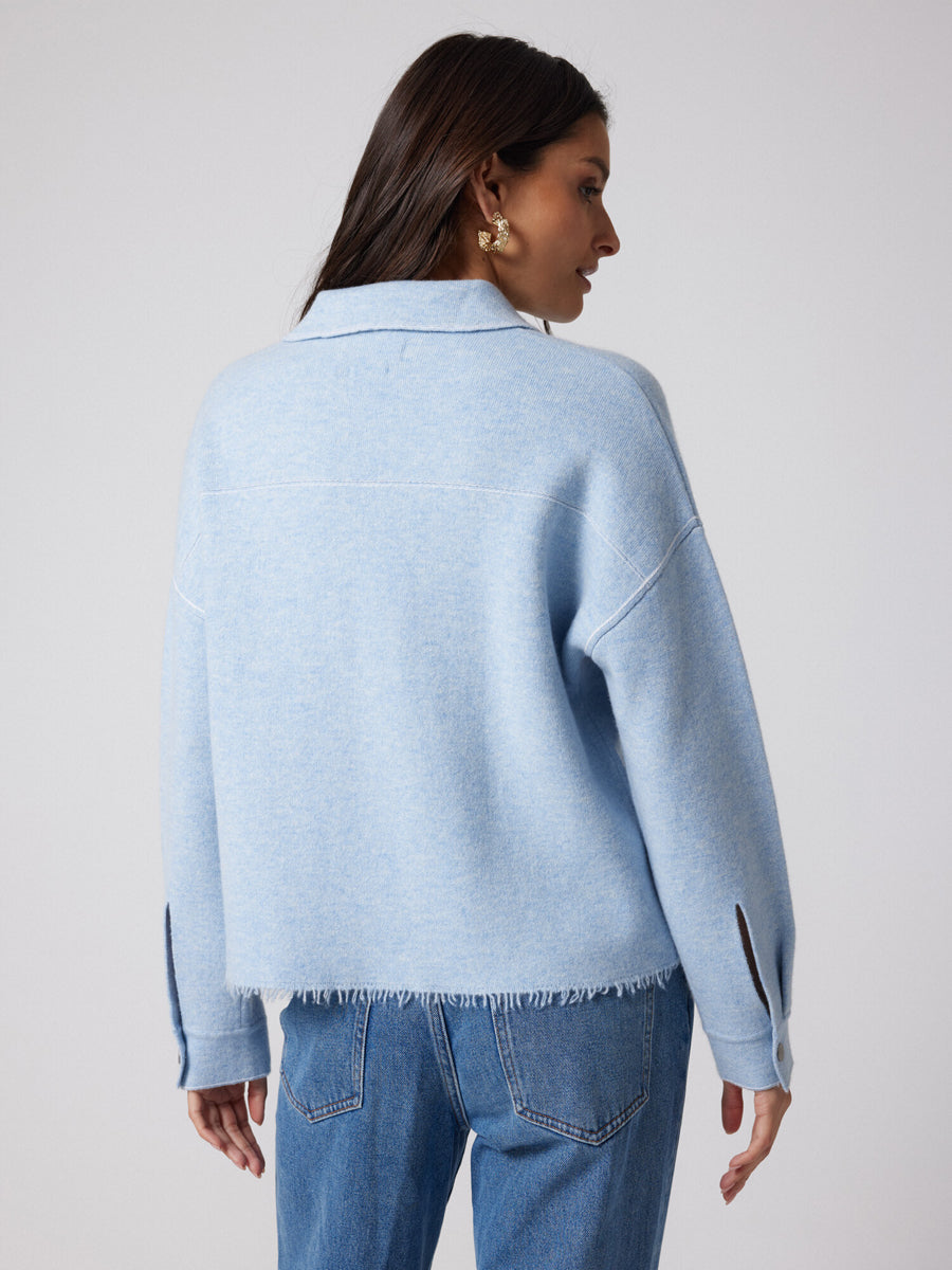 Notshy Kaschmir Jacke Levo Denim Look Fransensaum Boxy Passform Hellblau Rückseite