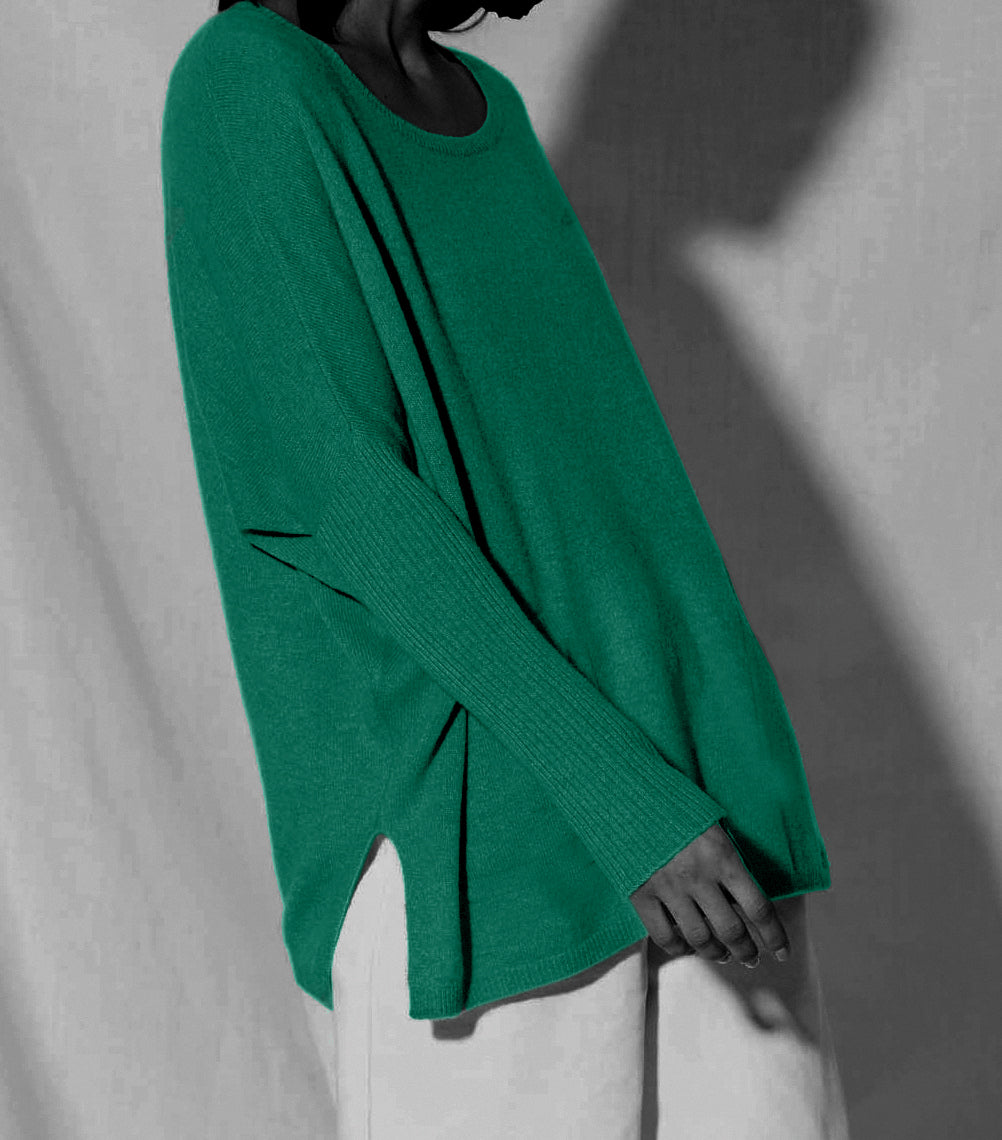 Notshy Kaschmir Pullover Poncho Agnes Rippärmel Entspannte Passform Seitenschlitze Grün