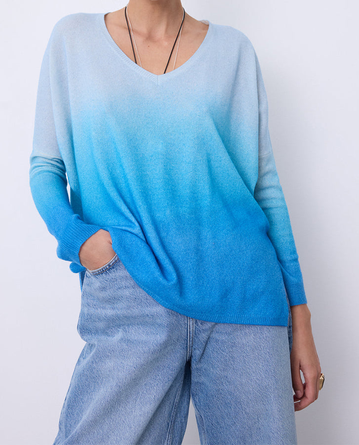 Notshy Poncho Pullover Kaschmir Farbverlauf Dip Dye Blau 1