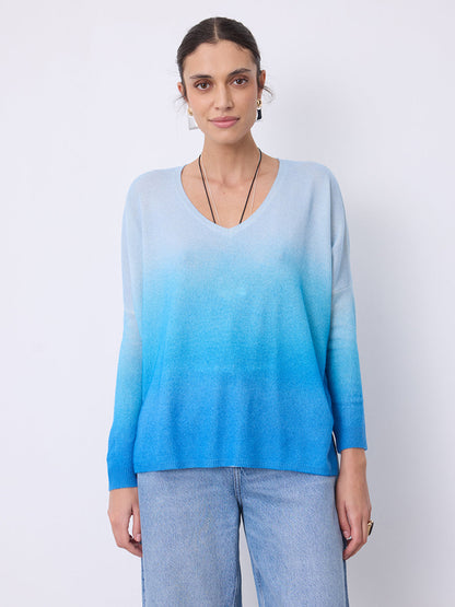 Notshy Poncho Pullover Kaschmir Farbverlauf Blau Model 