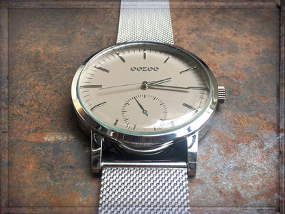 OOZOO Uhr Mesh-Armband Edelstahl Zifferblatt Taupe Gewölbtes Mineralglas 48 mm C9621