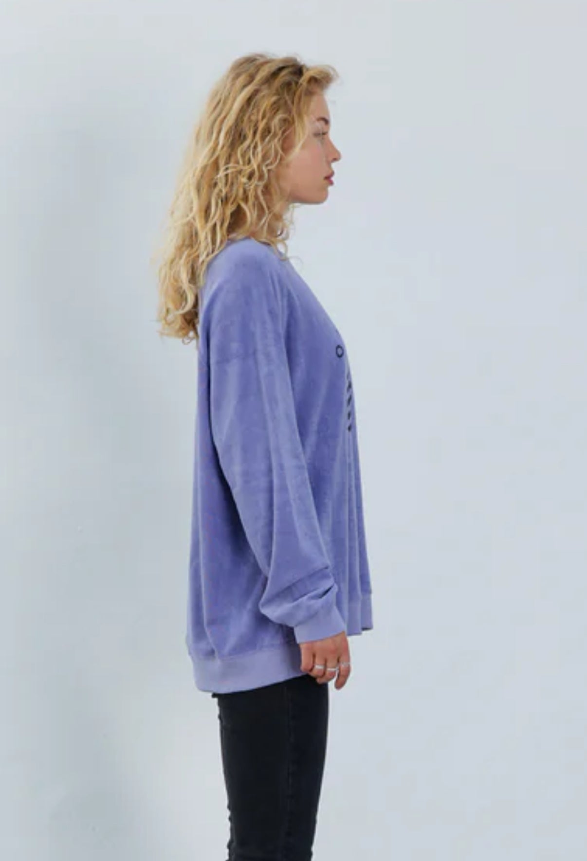 Outryght Sweatshirt Theo Terry Lila Frottee Casual-Fit Logoprint Unisex Seitlich