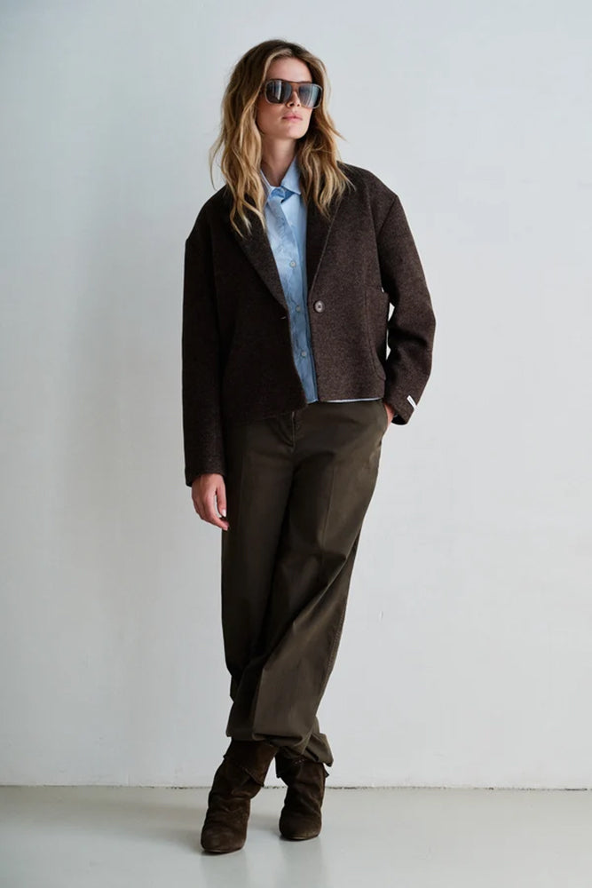 PENN&INK N.Y Blazer-Jacke Braun Wollmischung Melange-Optik Relaxed-Fit Gefüttert Model 4