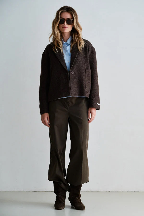 PENN&INK N.Y Blazer-Jacke Braun Wollmischung Melange-Optik Relaxed-Fit Gefüttert Model 5
