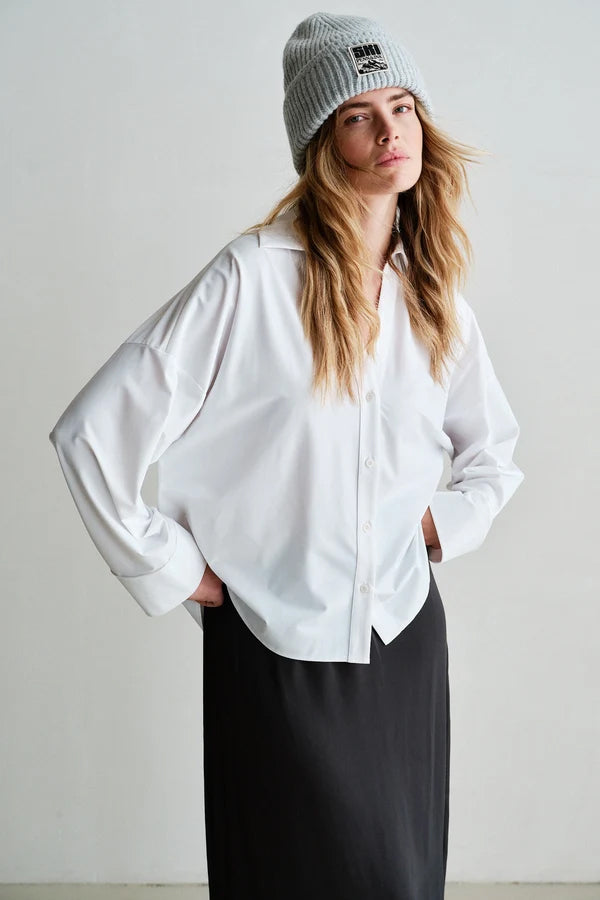 PENN&INK N.Y Bluse Weiß Travel-Quality Regular-Fit Hemdkragen Verlängertes Rückenteil Model 2