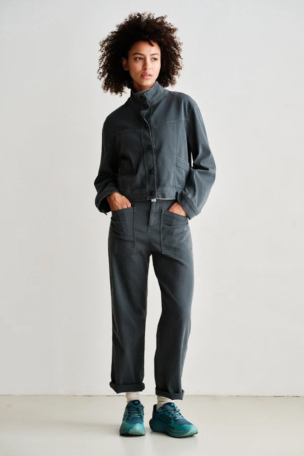 PENN&INK N.Y Hose Anthrazit Denim-Look Baumwoll-Mix Straight-Leg-Fit Aufgesetzte Taschen Model 2