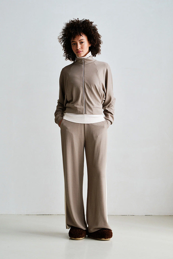 PENN&INK N.Y Hose Stripe Taupe Modal-Mix Straight-Leg-Fit Cremefarbene Kontraststreifen Model 3