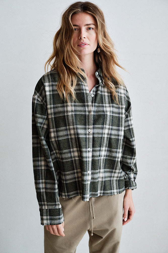 PENN&INK N.Y Karo-Bluse Anthrazit Kariert Baumwolle Relaxed-Fit Raw-Edge-Detail Model
