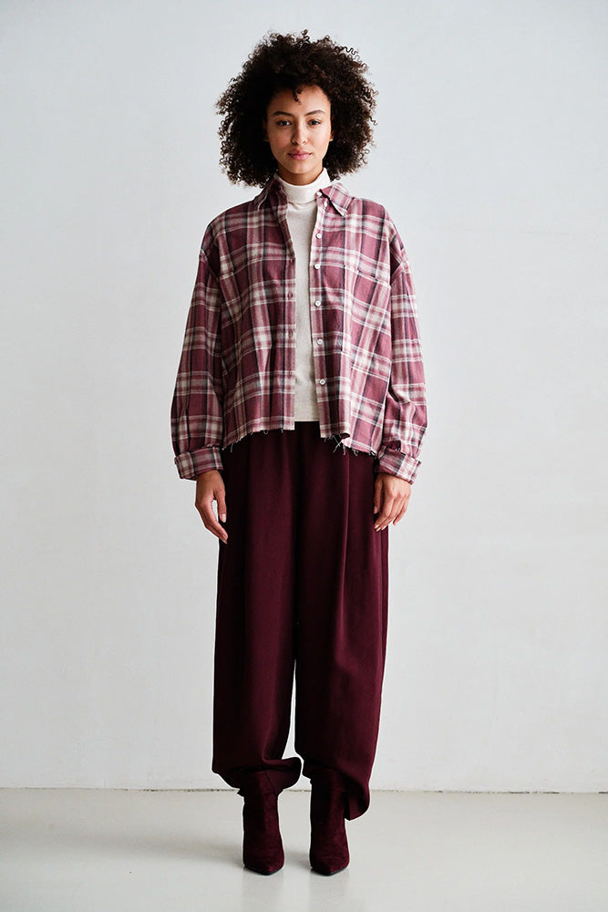 PENN&INK N.Y Karo-Bluse Rot Kariert Baumwolle Relaxed-Fit Raw-Edge-Details Model 3
