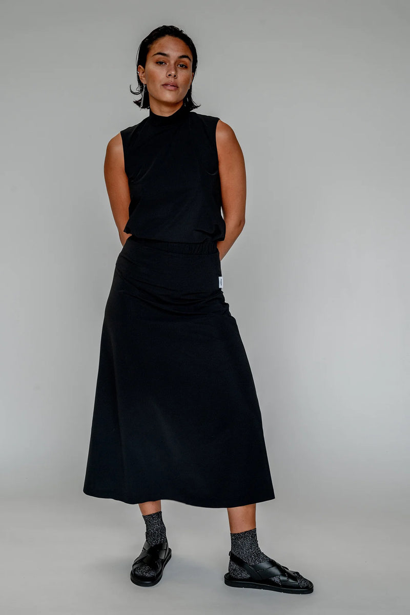 PENN&INK N.Y Maxi-Rock Anna A-Form Travel-Quality Schwarz Model