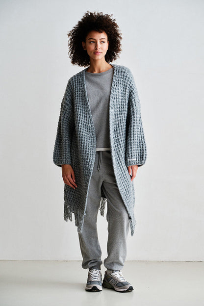 PENN&INK N.Y Strickmantel Cardigan Grau Meliert Fransen-Saum Grobstrick Relaxed-Fit Model