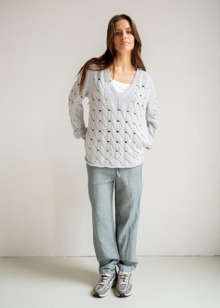 PENN&INK N.Y Strickpullover Lochmuster V-Ausschitt Hellgrau Model 3