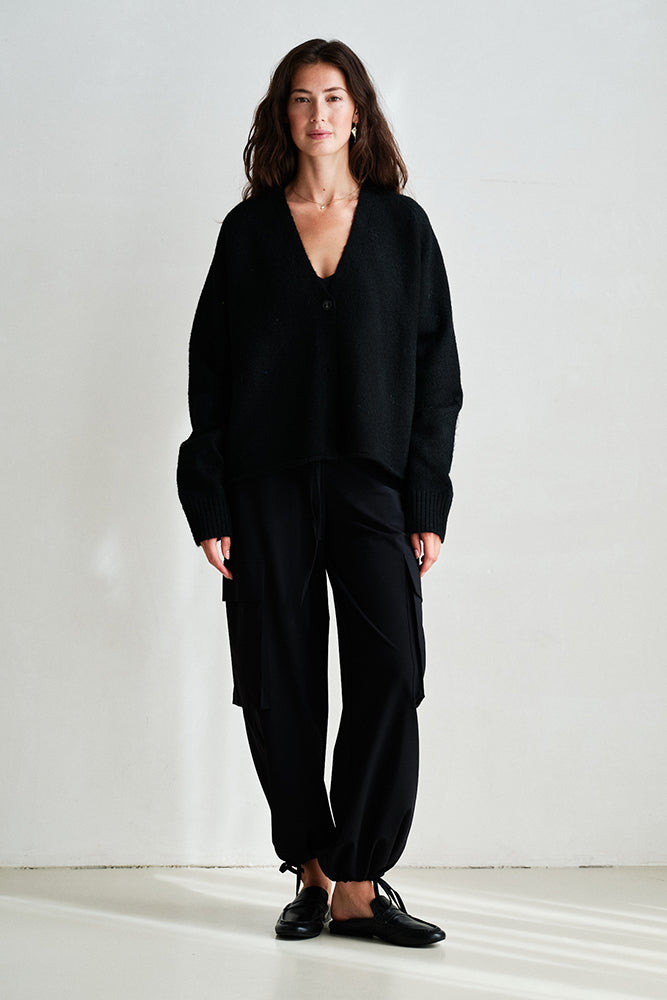 PENN&INK N.Y Cargo-Hose Schwarz Wide Leg Travel-Quality Große Cargo-Taschen Model